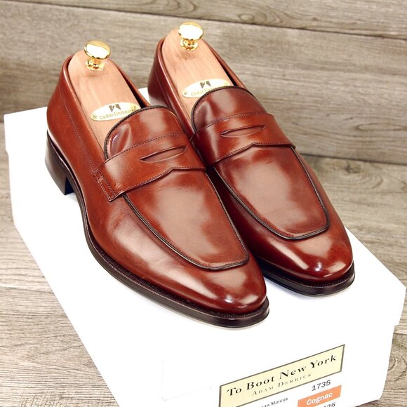 * NEW * $425 TO BOOT NEW YORK Italian Loafer 9 M Neiman Marcus * add $15 Trees